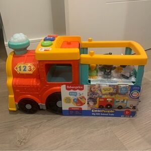 New Fisher-Price Little People Big ABC Animal Train 3 Smart Stages Music Songs